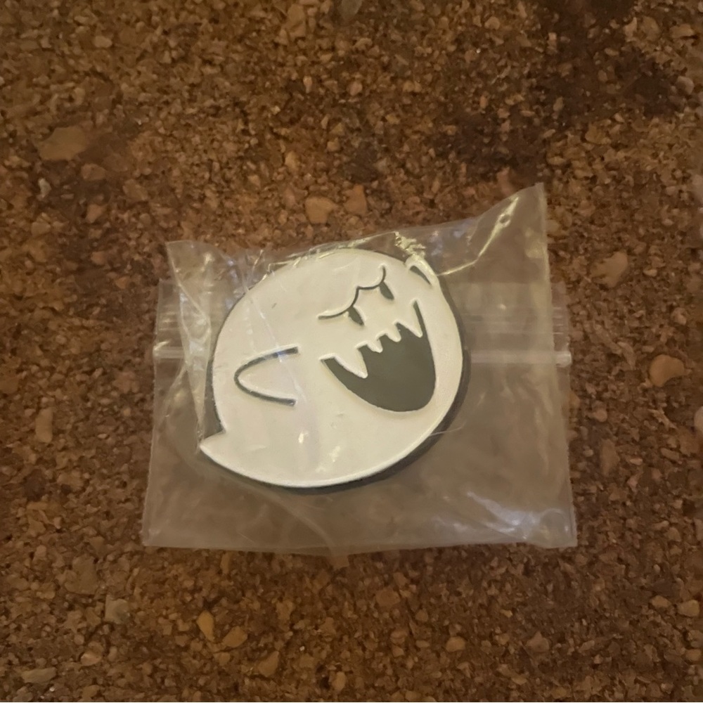 BOO Nintendo Super Mario PIN. NEW
